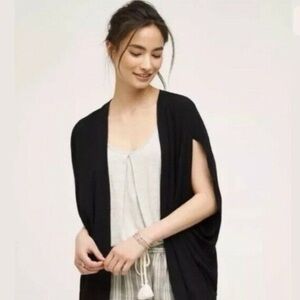 Anthropologie Elevenses black Kimono Batwing Style Slit Sleeves medium/large